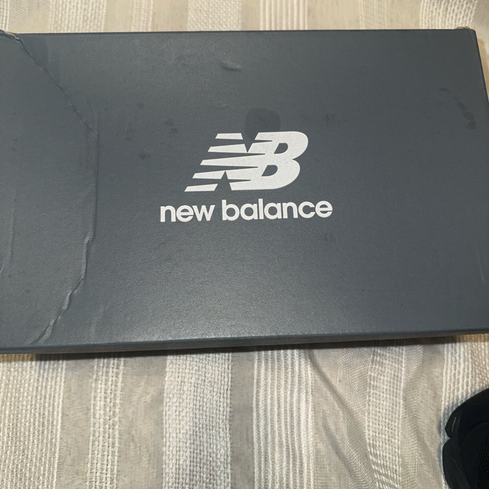 New Balance 9060 Sneakers Triple Black Youth 6.5 Women’s Size 8 - Picture 10 of 10